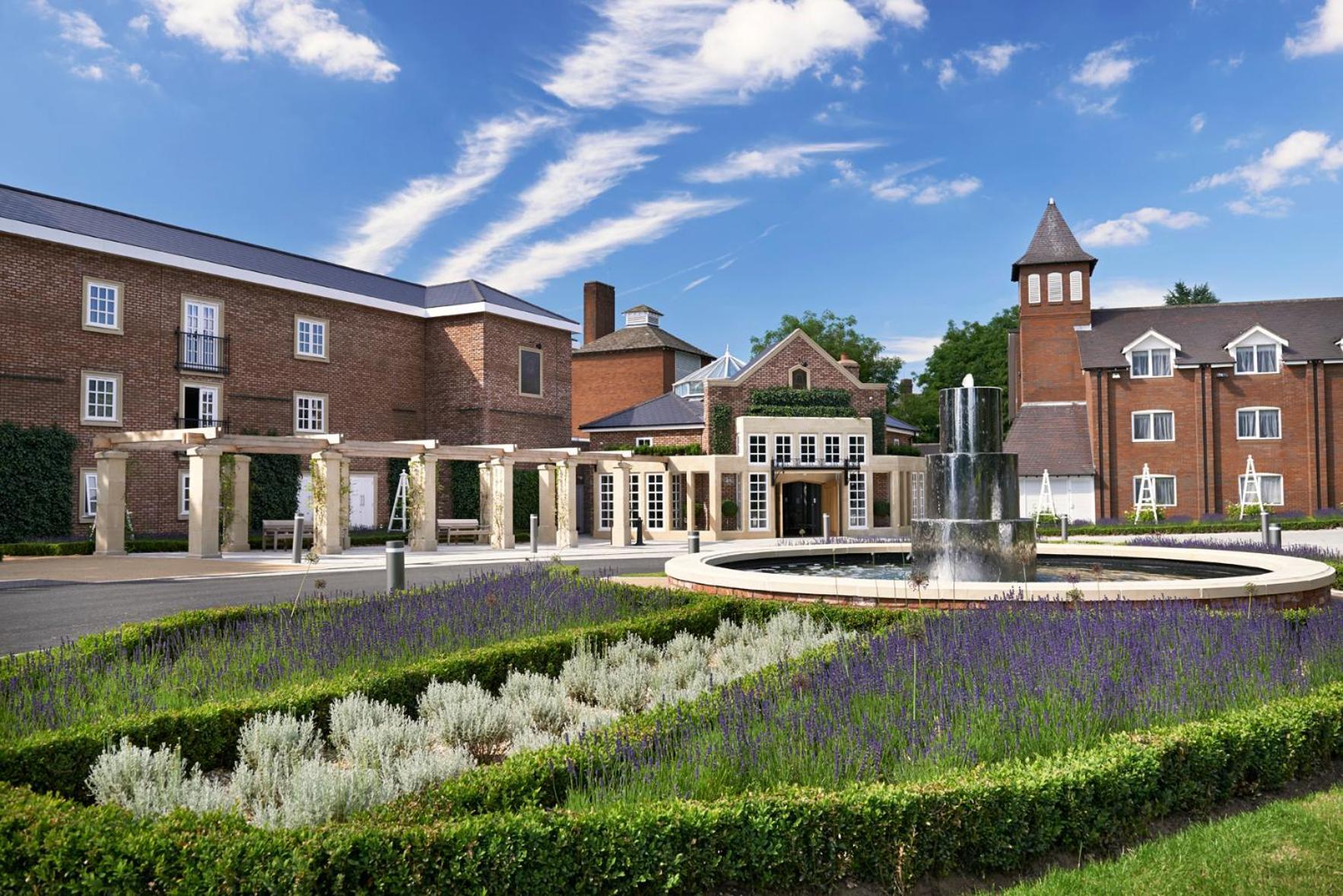 The Belfry Hotel & Resort Sutton Coldfield Esterno foto