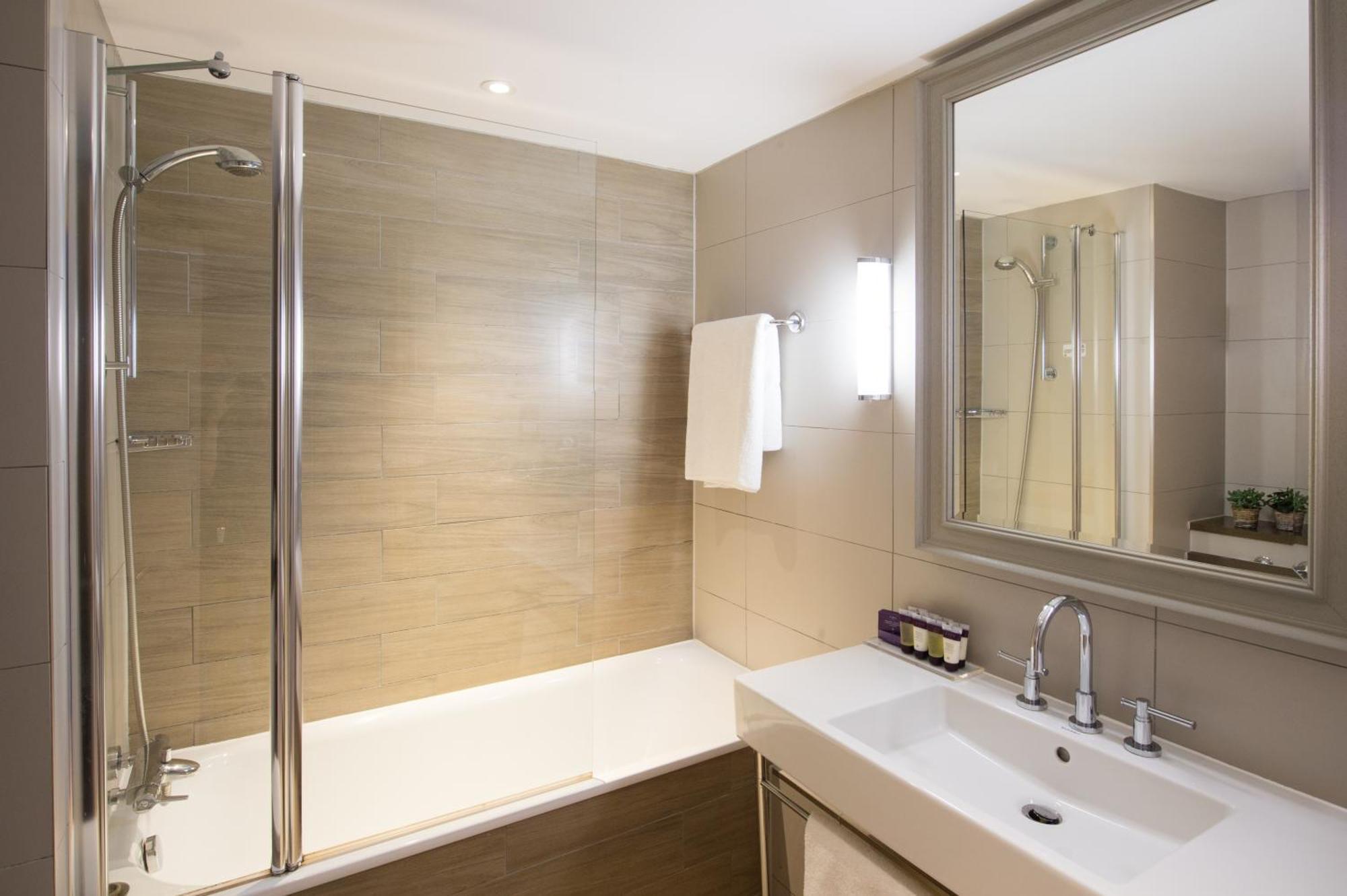 The Belfry Hotel & Resort Sutton Coldfield Esterno foto