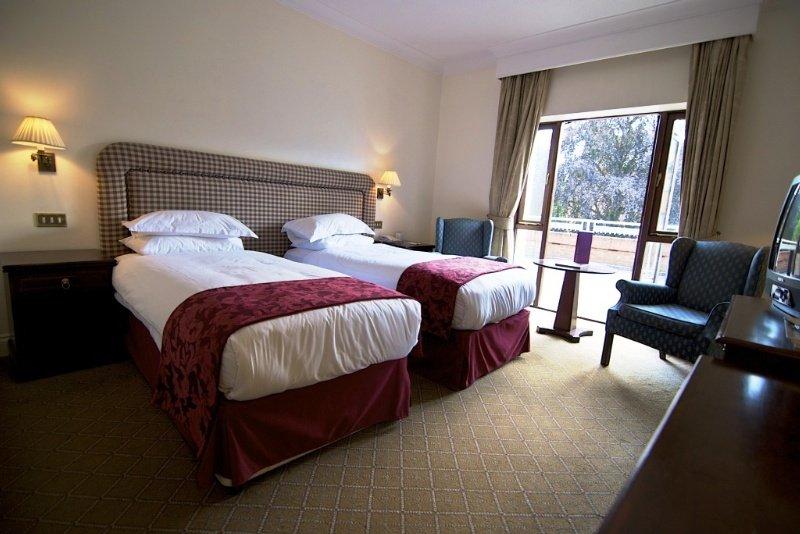 The Belfry Hotel & Resort Sutton Coldfield Esterno foto
